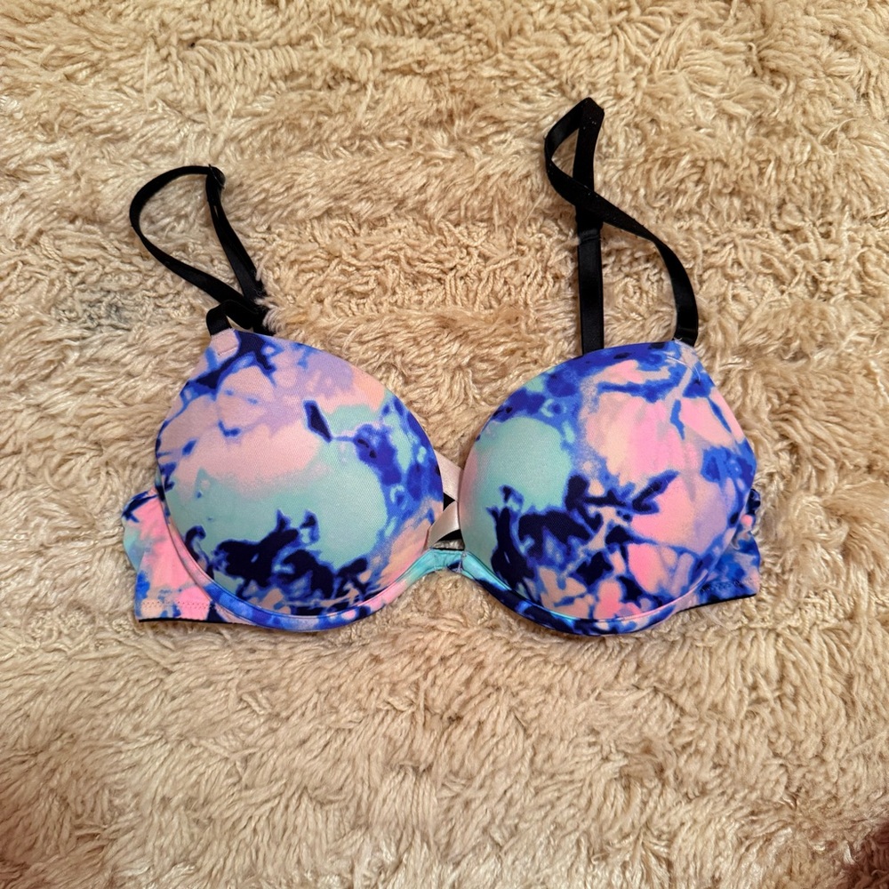 Victoria’s Secret push up bra